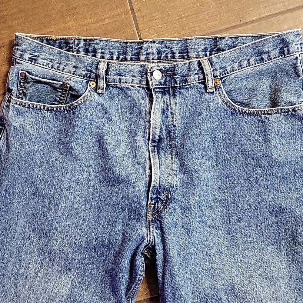 Levi's blue jeans 550 classic 5 pocket style 100% cotton straight leg 40x30 EUC…